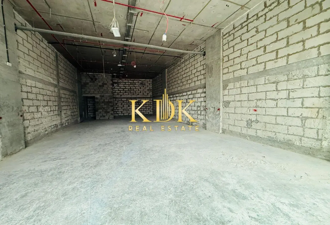 Shell & Core Shop | Street Facing | Parking Spot
