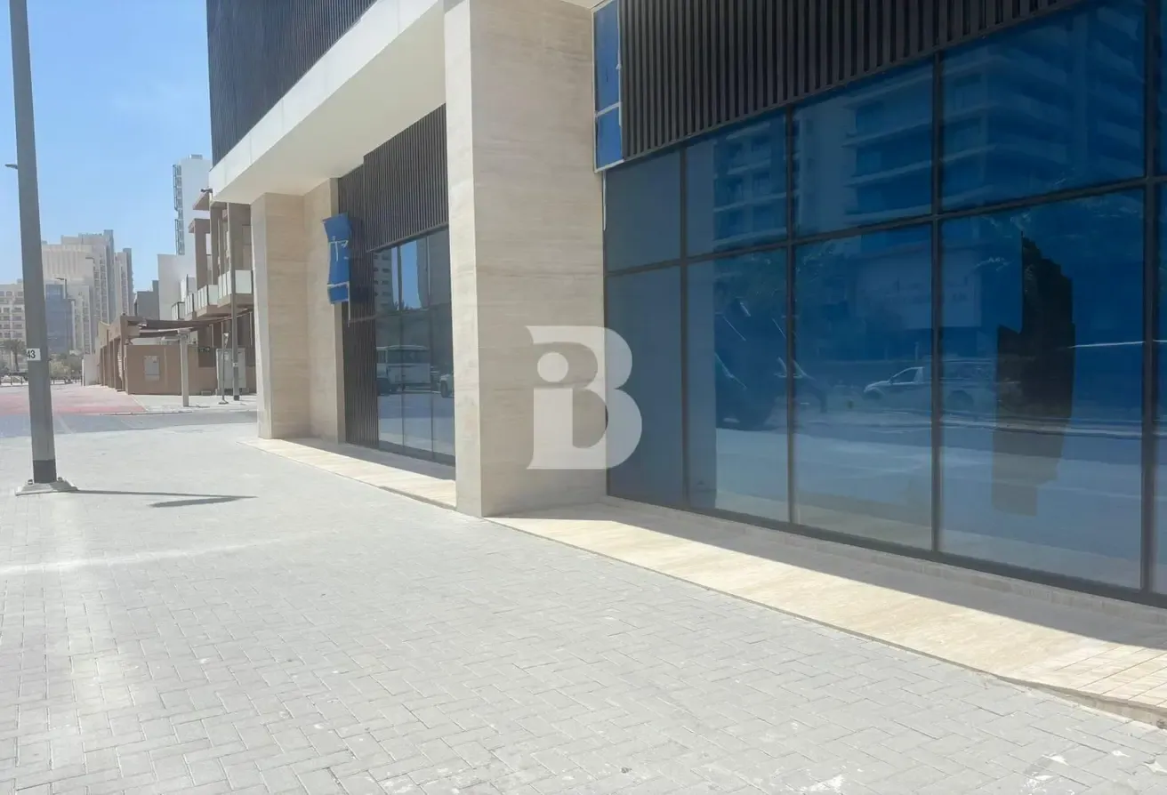 ROAD FACING | PRIME LOCATION | GREAT VISIBILITY