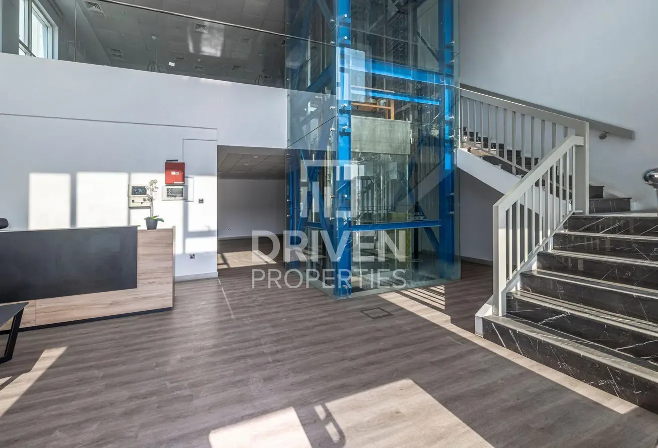 High Quality JAFZA Free Zone Warehouse for Rent
