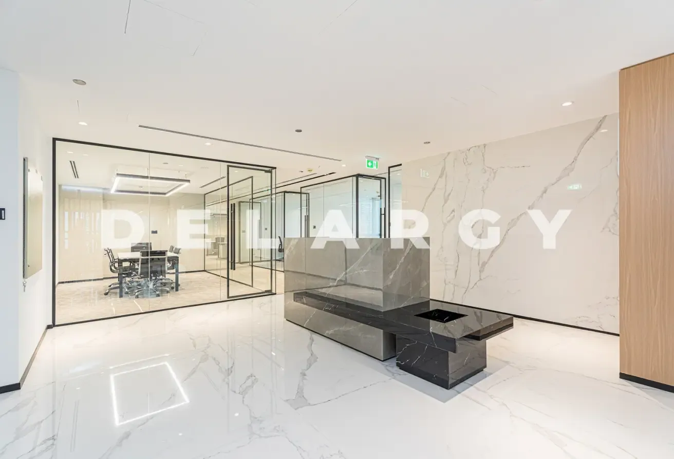 Vacant | Ultra-Luxury | Grade A | Expansive Layout