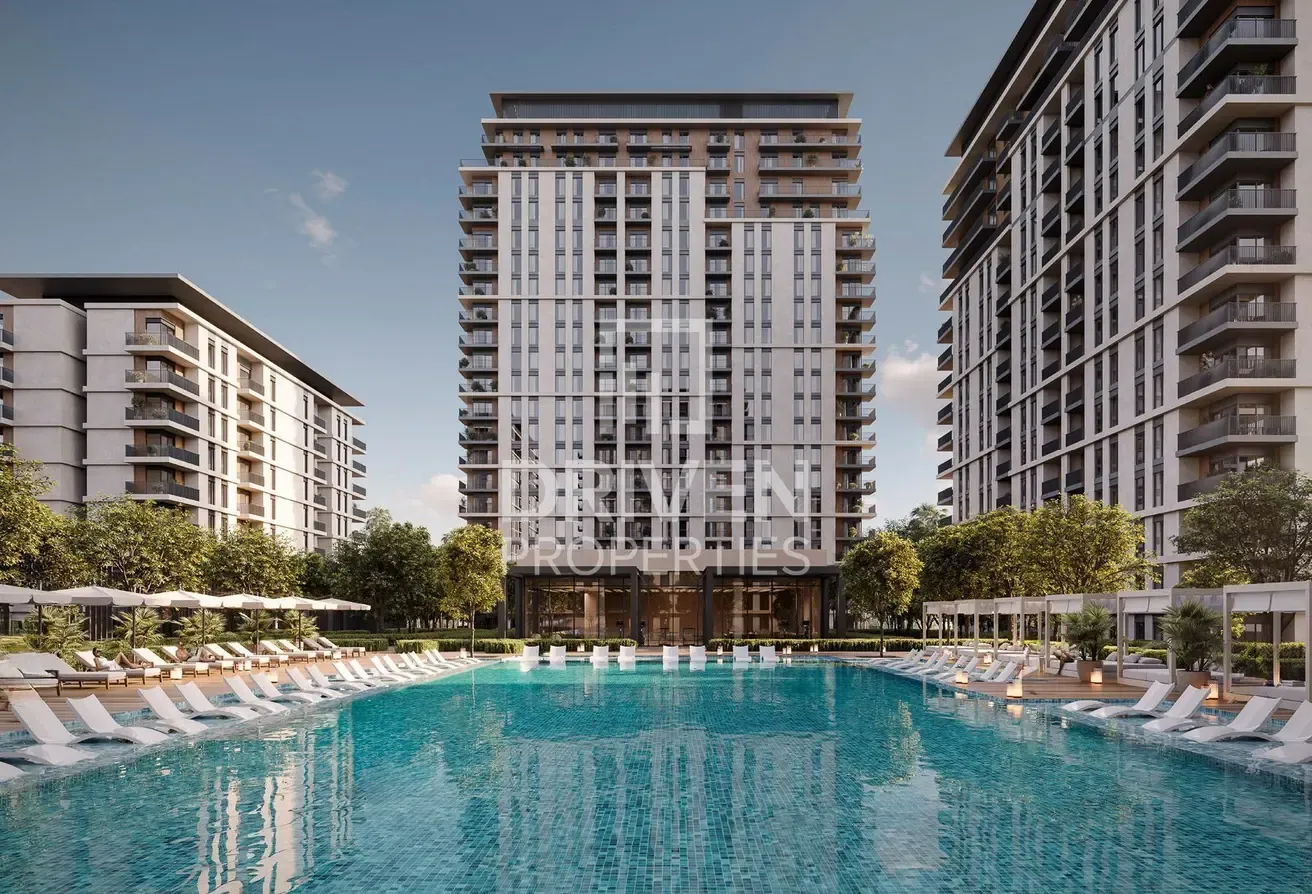 Perfect Layout | Pool View and Prime Location