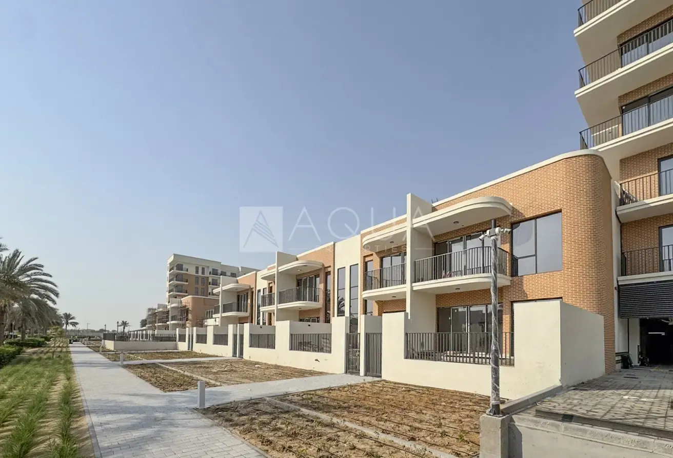 Spacious 3BR Duplex | Direct Pool Access