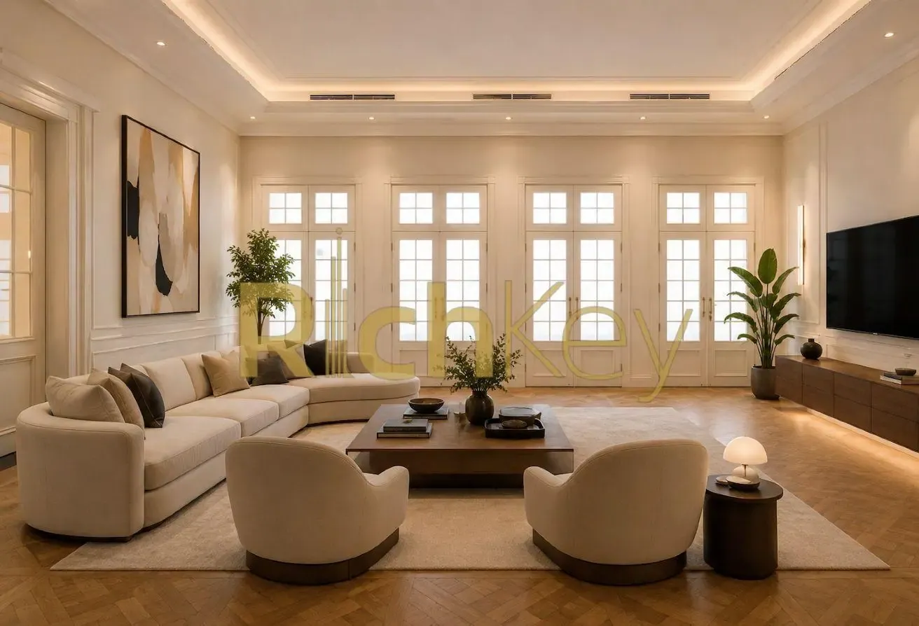 Luxury Living |Freehold|Rare Villa |Prime Location