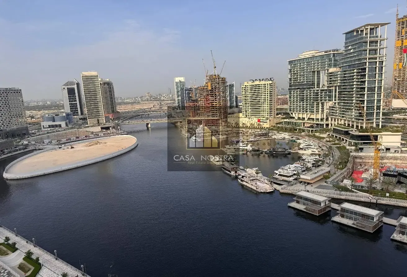 Furnished Studio | +10% ROI | Full Canal View |