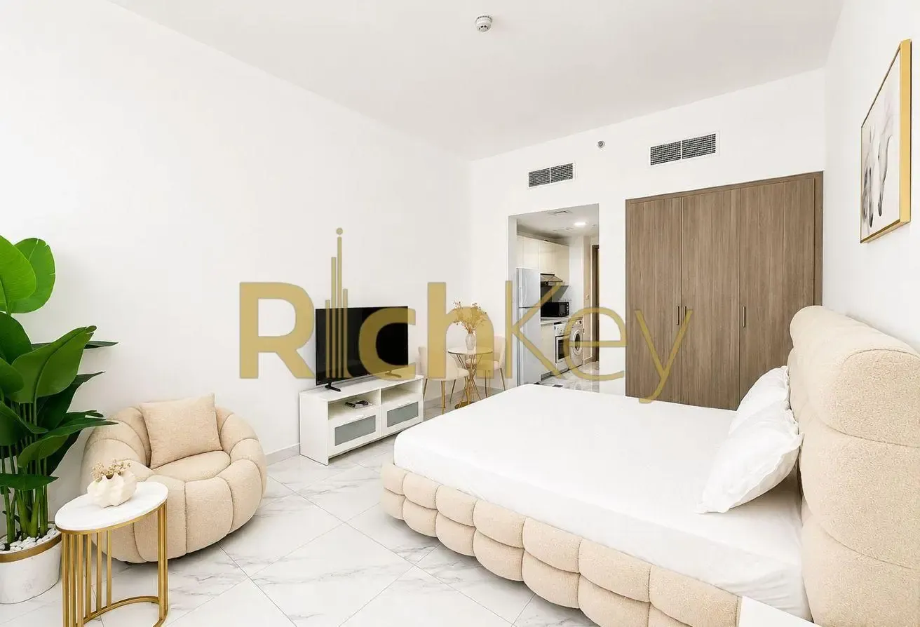 Fully Furnished | Beautiful Apartment | Vacant