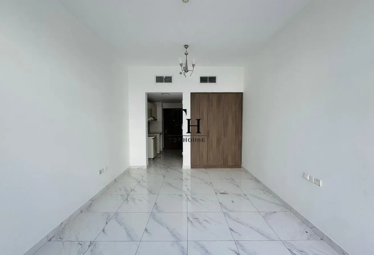 Ground Floor Studio | Tenanted | Motivated Seller