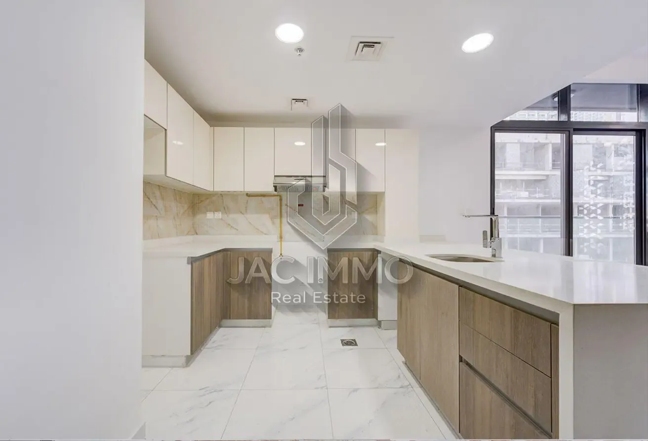 Stylish Urban Home | Exceptional JVC Convenience