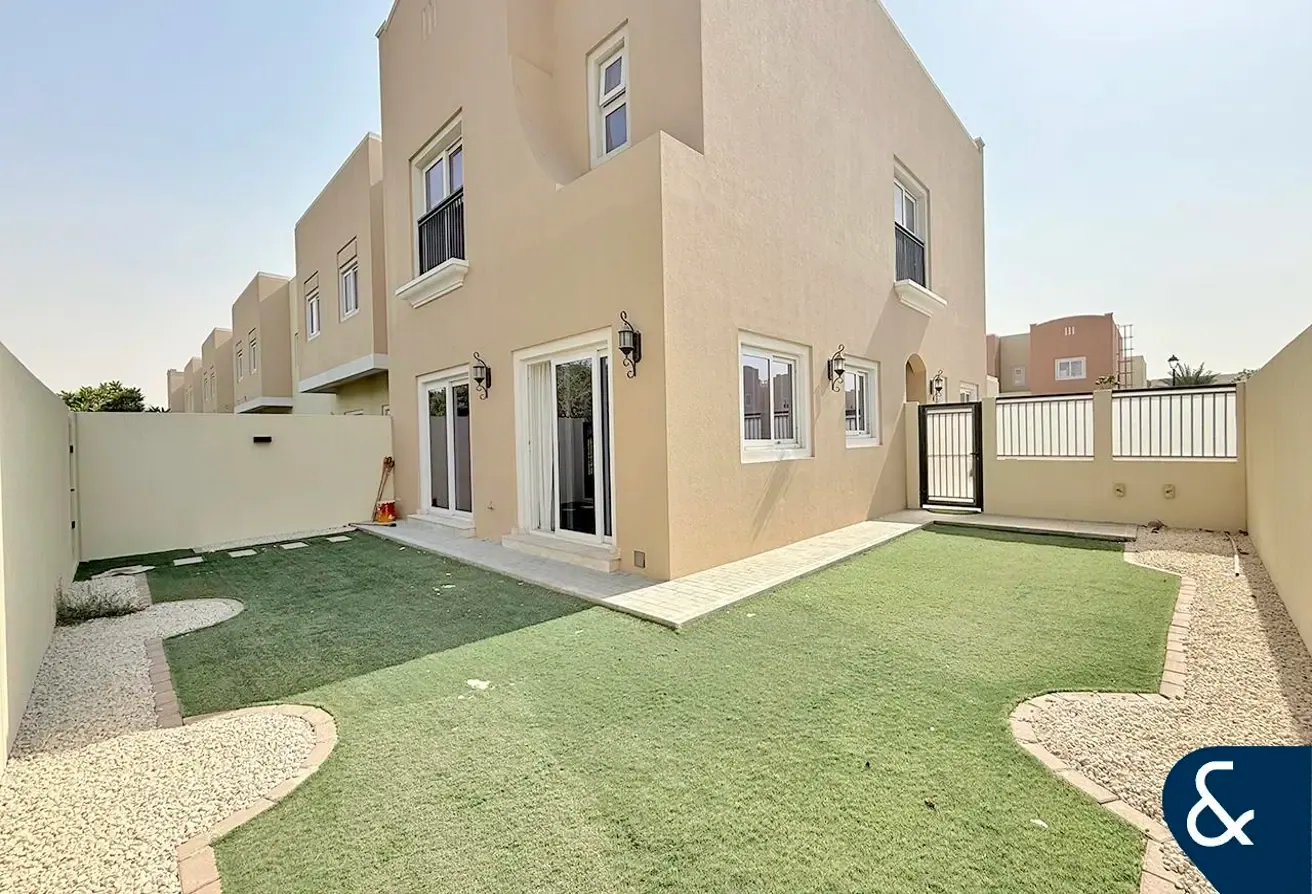 Large Plot | Single Row | True End Corner