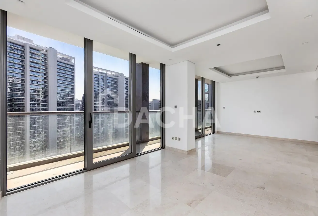 Large Layout | Vacant | Premium Finishes