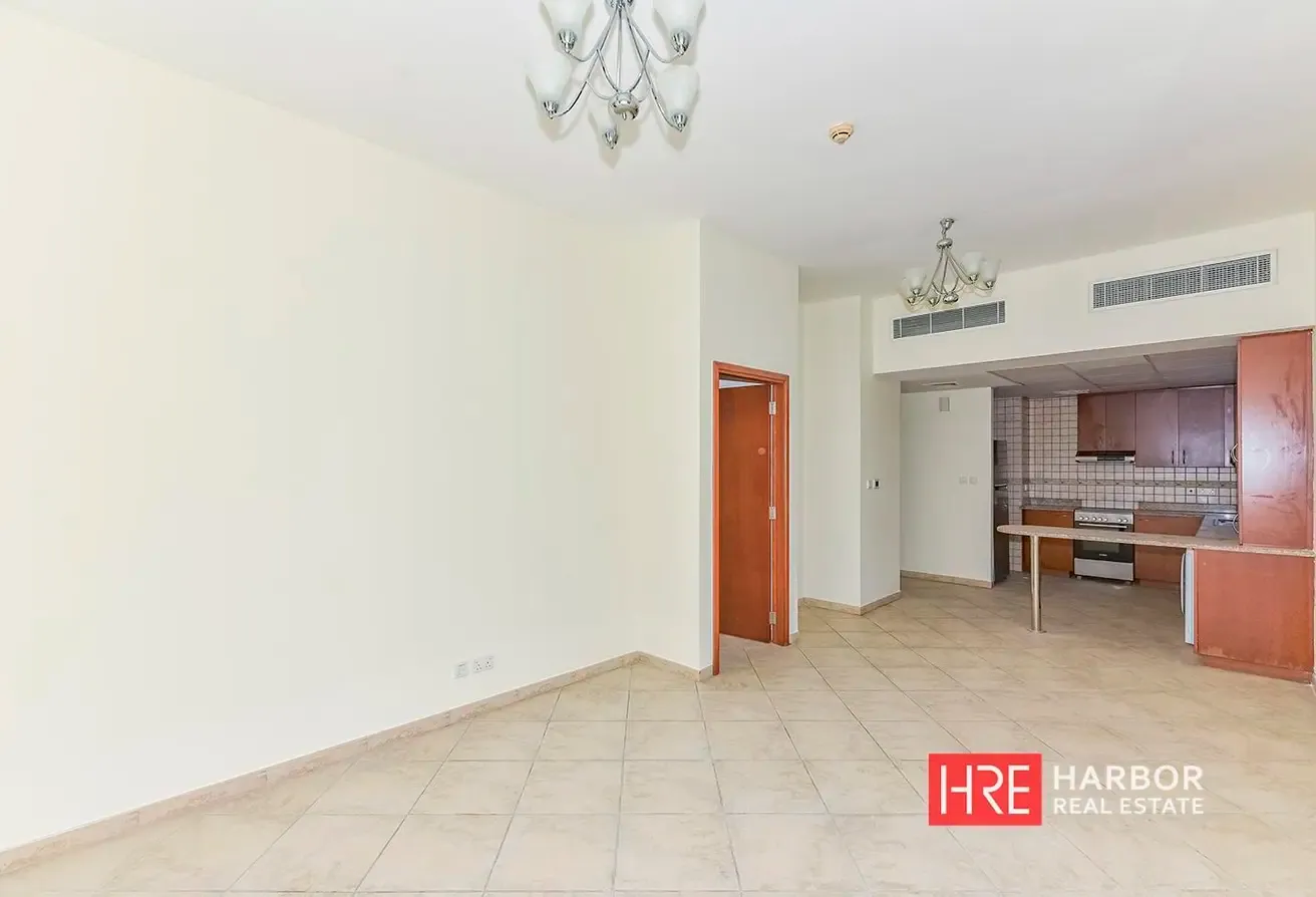 Upcoming Kitchen Upgrade | Spacious 1BR | Vacant