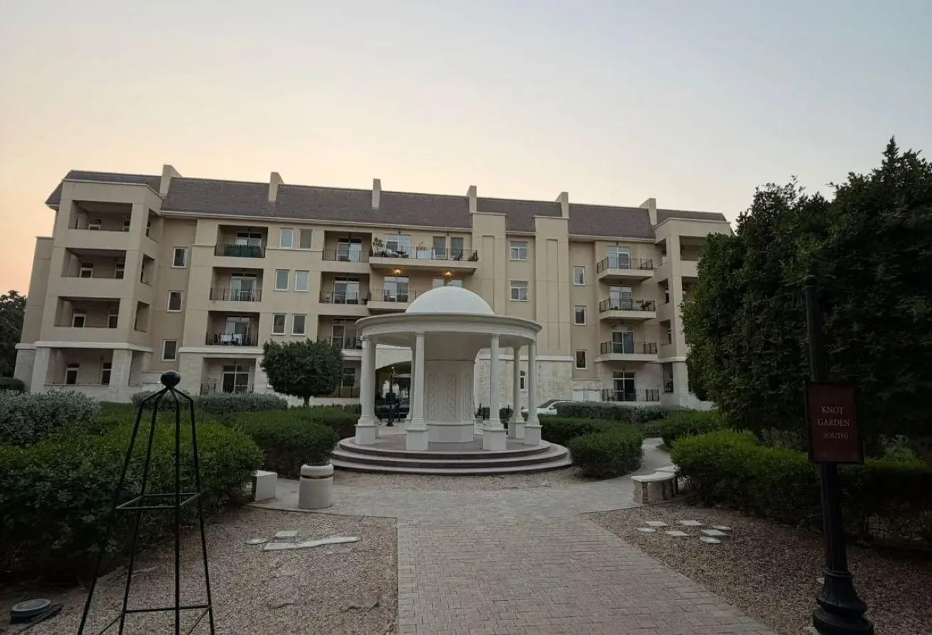 Fully Furnished | Vacant | Multiple cheques