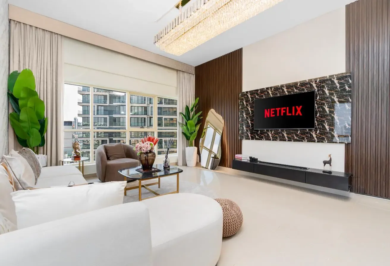 Modern 1BR | Road View | Dana Tower, JVC