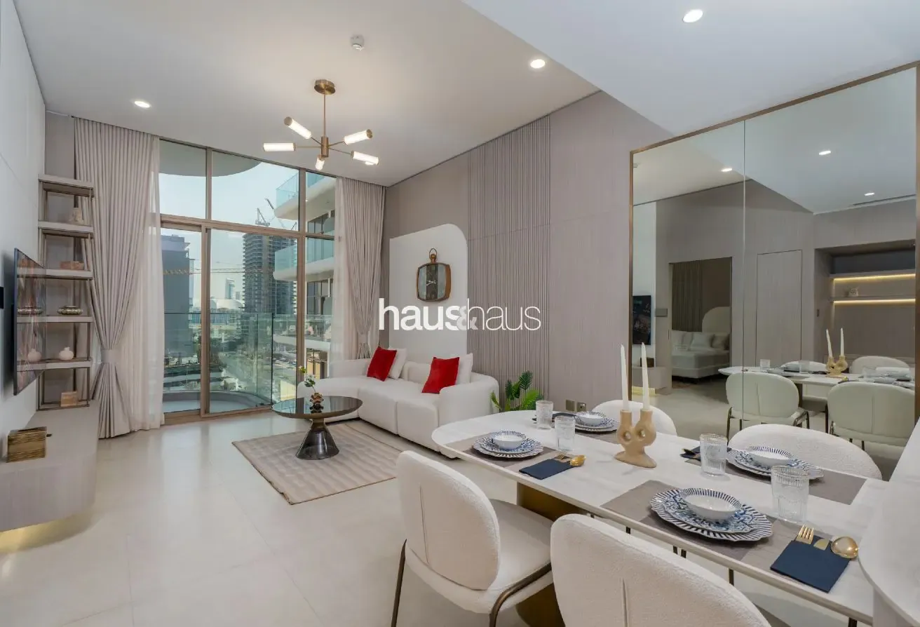 Brand New | Lovely Pool View | Smart Home