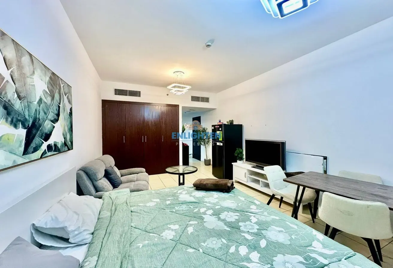 MASTER ROOM | ALL BILLS INCLUDED | PAY MONTHLY