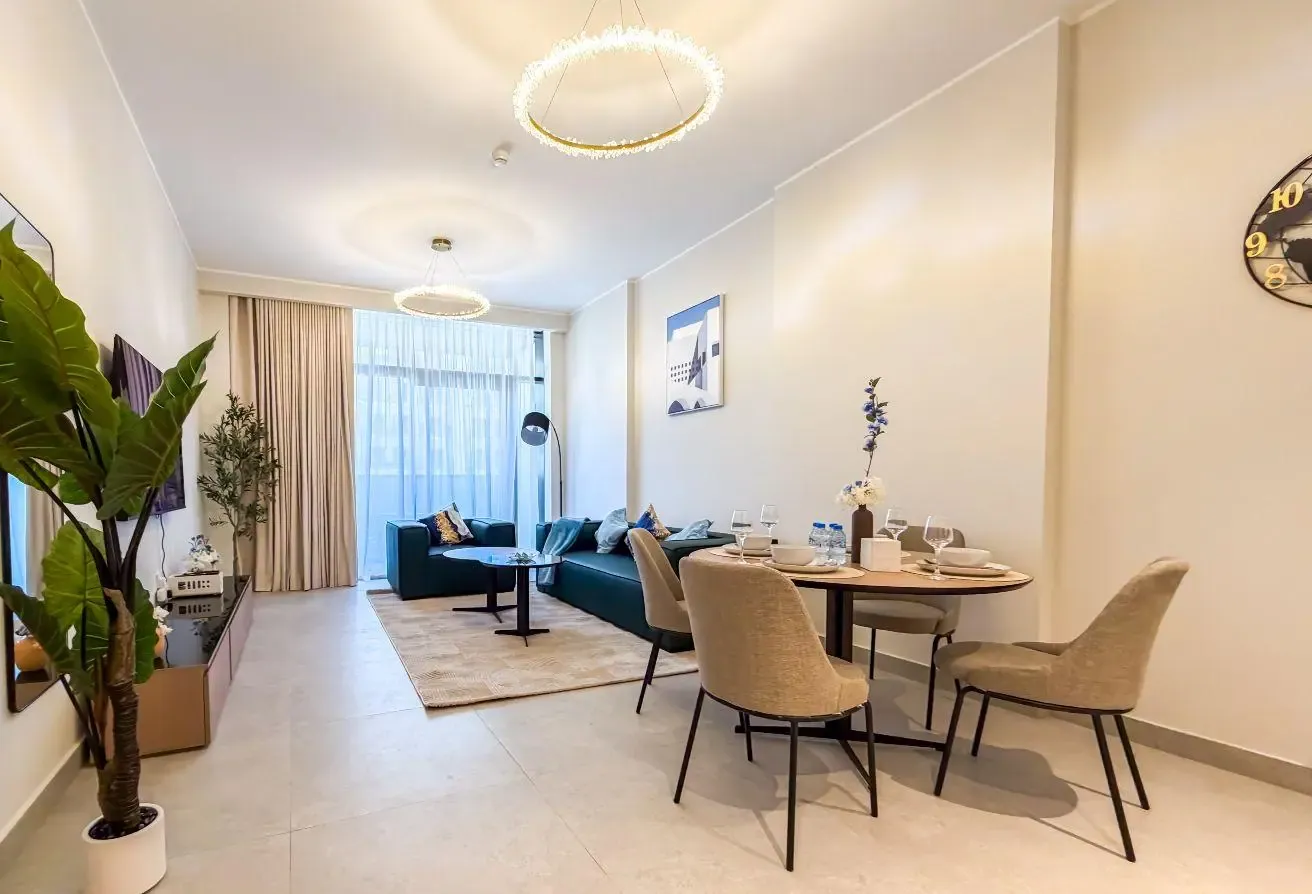 Lux 1BR Close to Circle Mall | Bills Included
