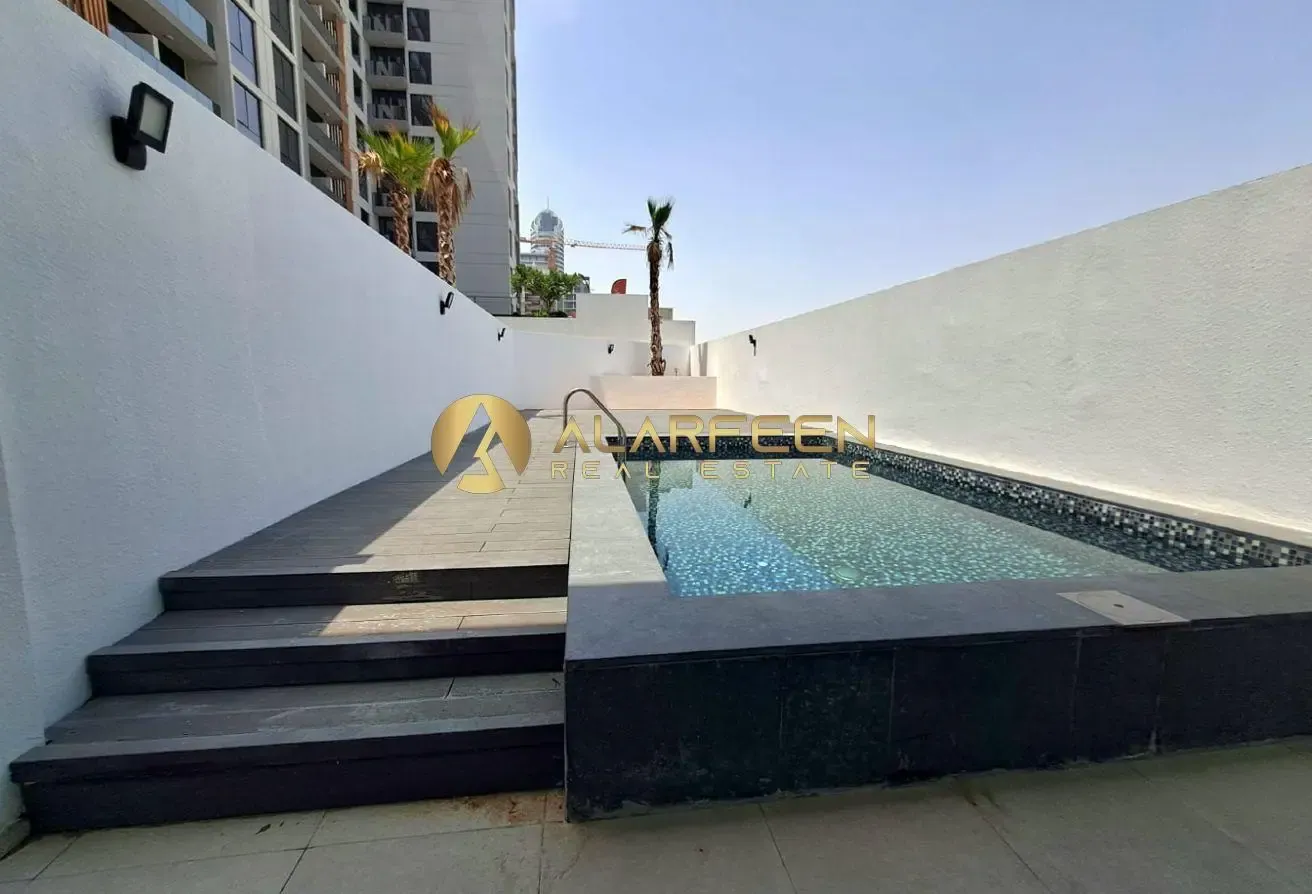 Spacious 3BHK | With Private Pool | Vacant Unit