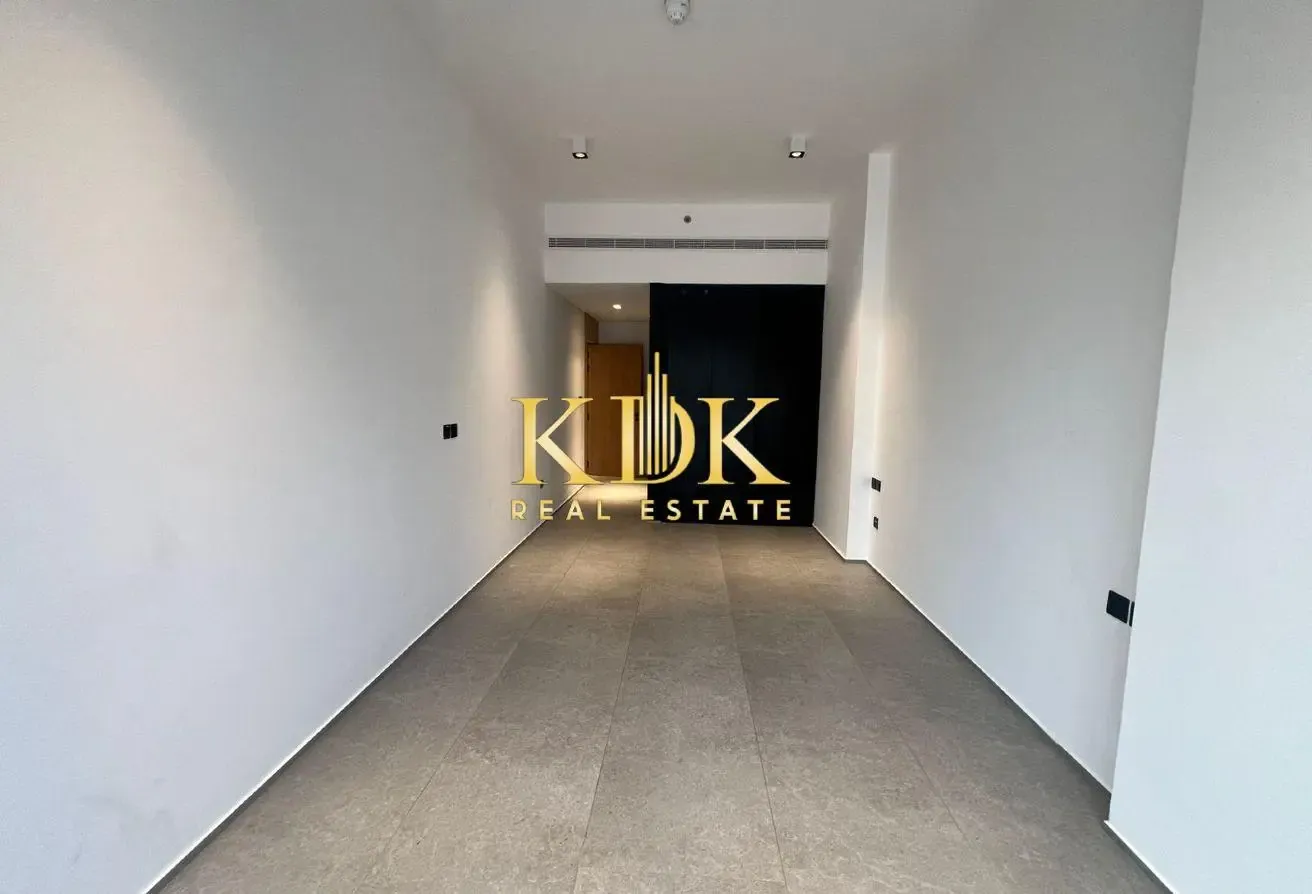 3Br+Store | Prime Location | Fitted Kitchen