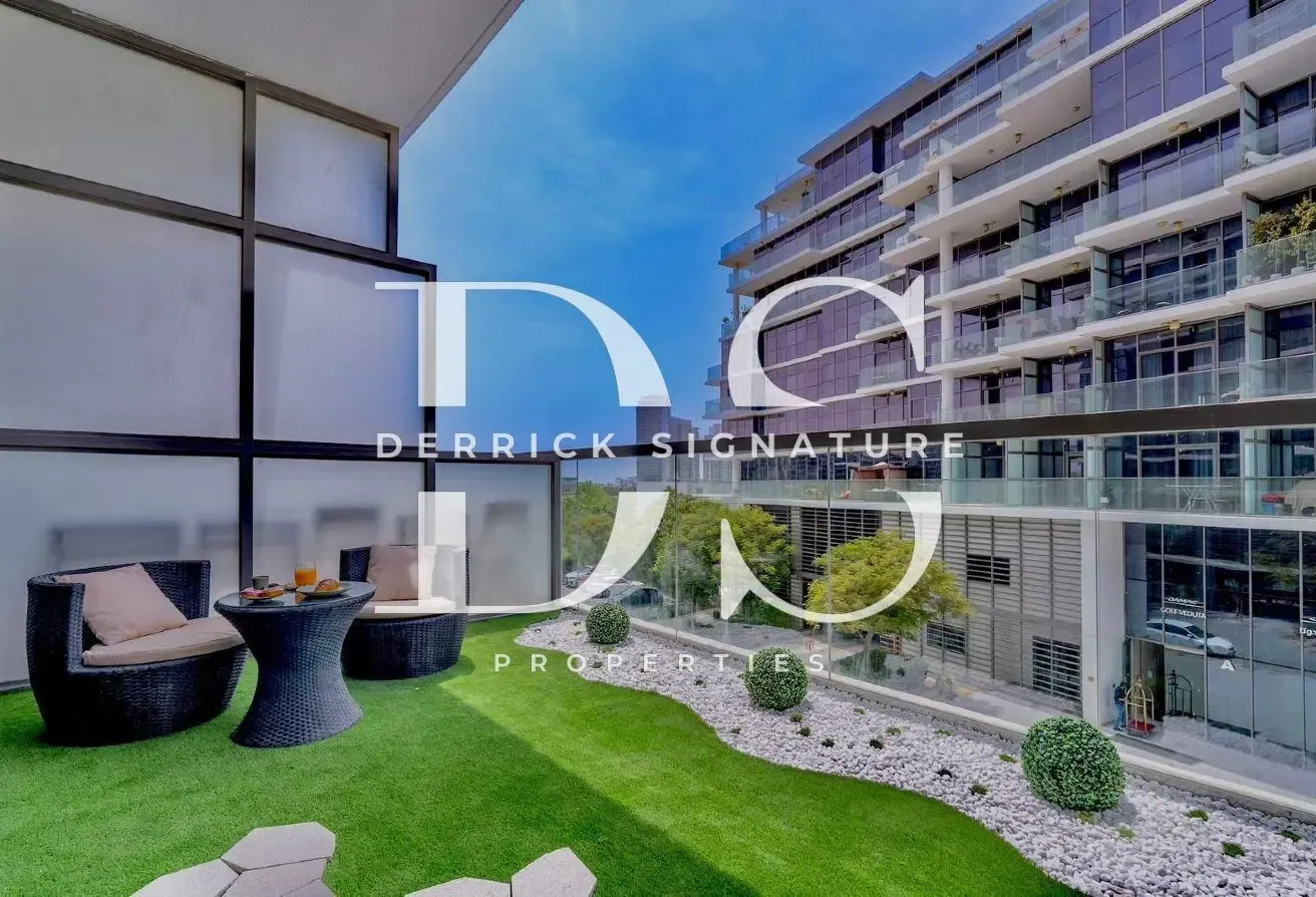 Golf Vista | Upgraded Studio | Large Balcony