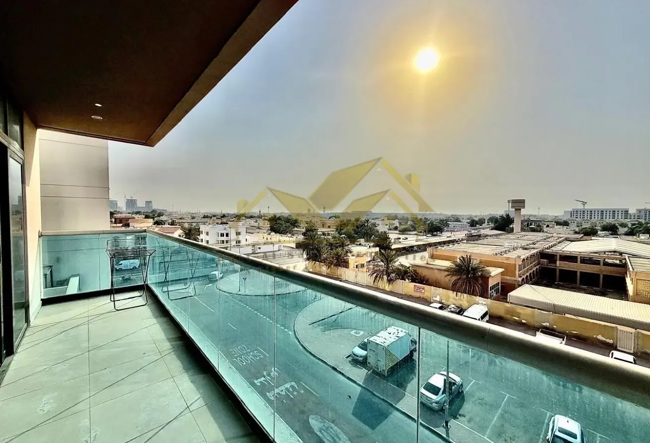 1 BR Apartment with Water View in Al Satwa