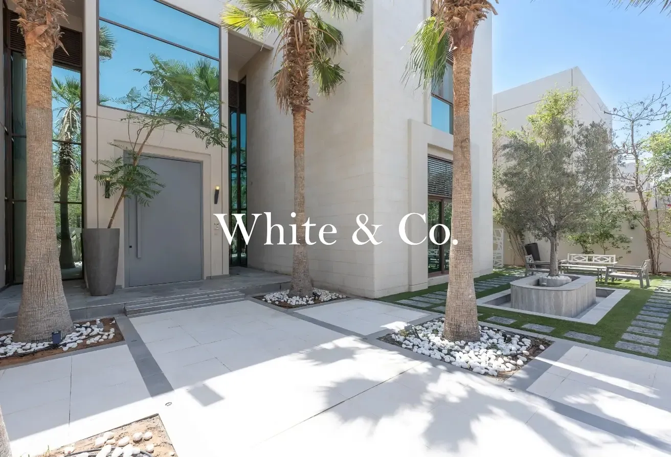 Luxuriously Upgraded | Vacant | Family Com