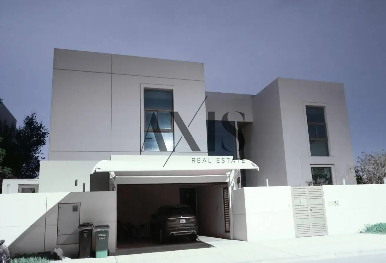 Spacious 5BR Villa I Upgraded I Ready to Move Inn