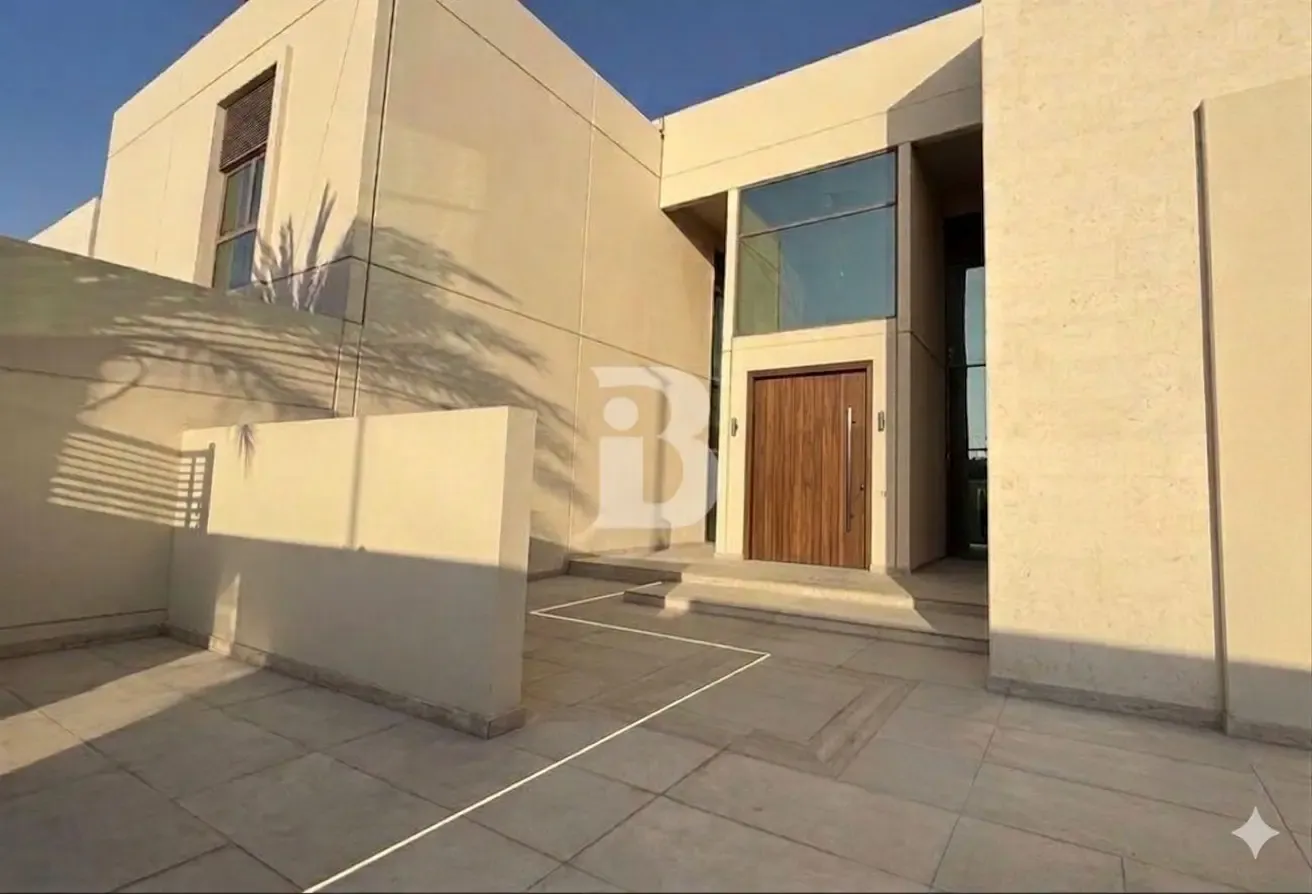 Spacious 5 Bedroom Villa | Unfurnished