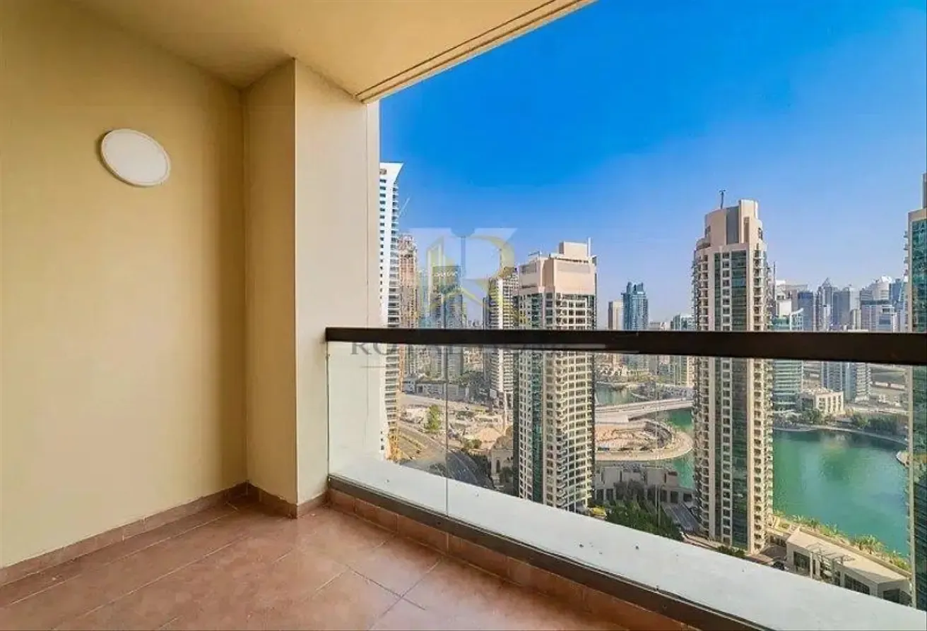 Stunning 4BR Apt | Prime JBR Location | Exclusive