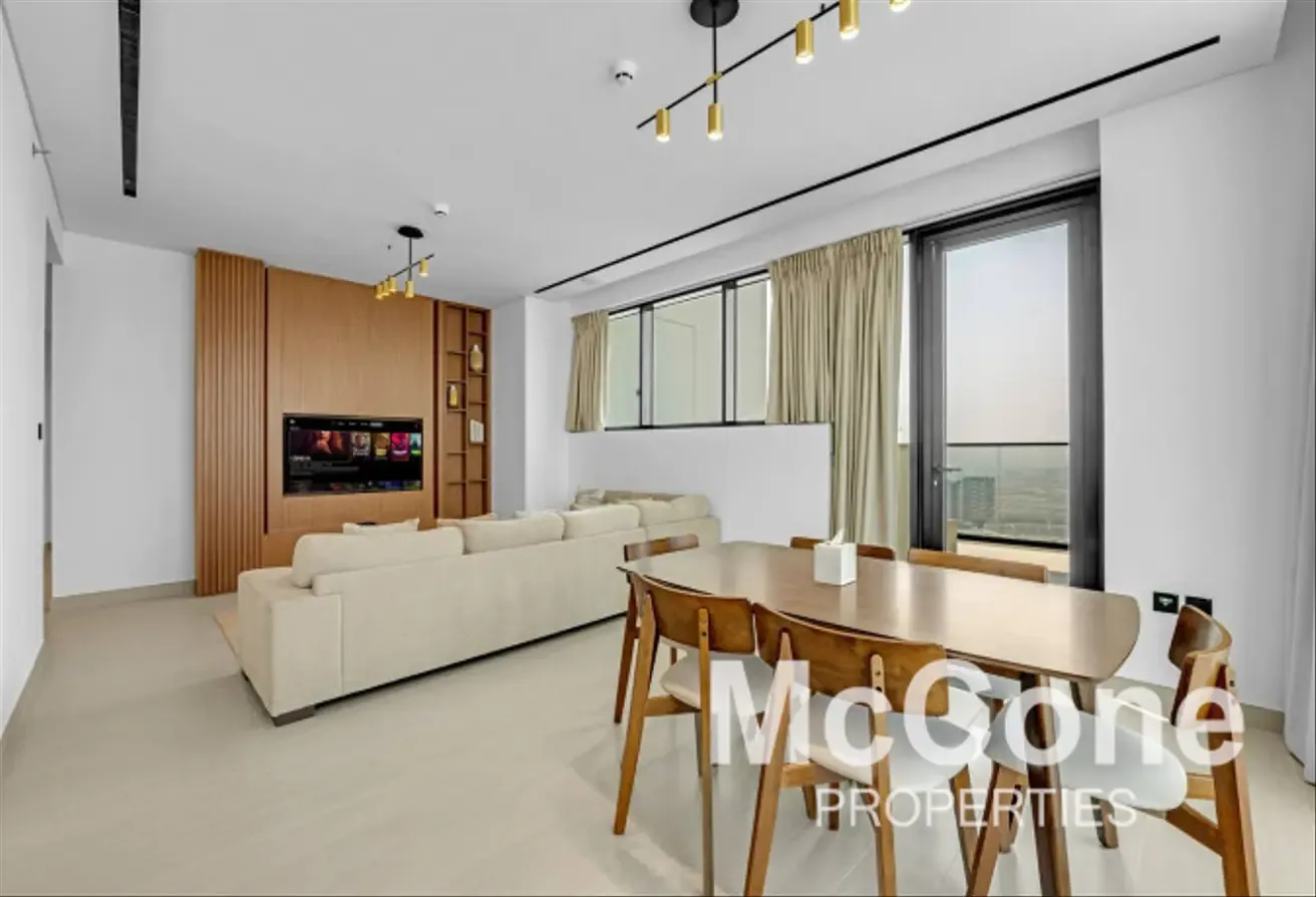 Fully furnished | High Floor | Spacious