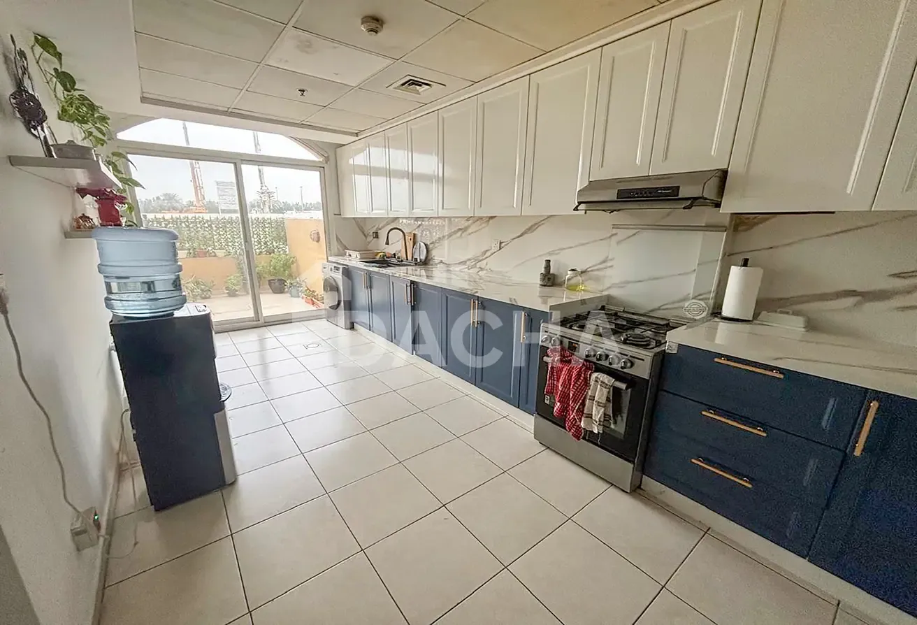 Vacant | Spacious 3 Bedroom | Prime Location