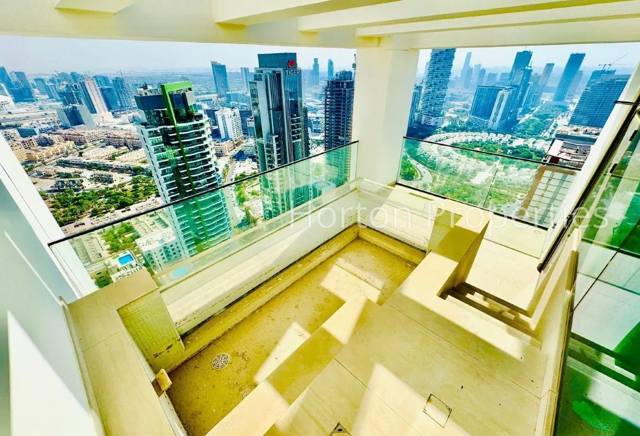 BRAND NEW | PRIVATE POOL | JVC + MARINA VIEW