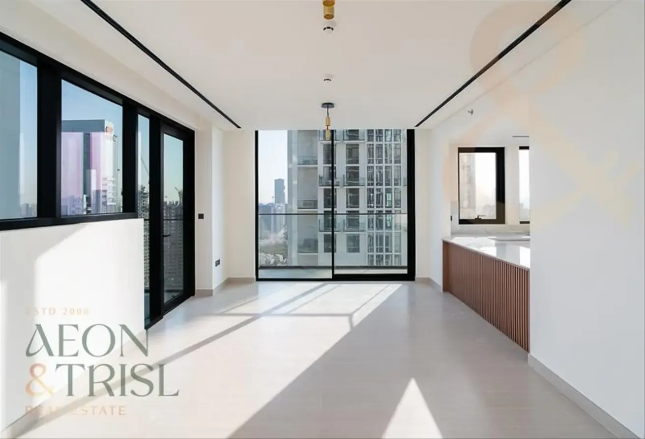 Vacant I High Floor I Park View I Private Pool