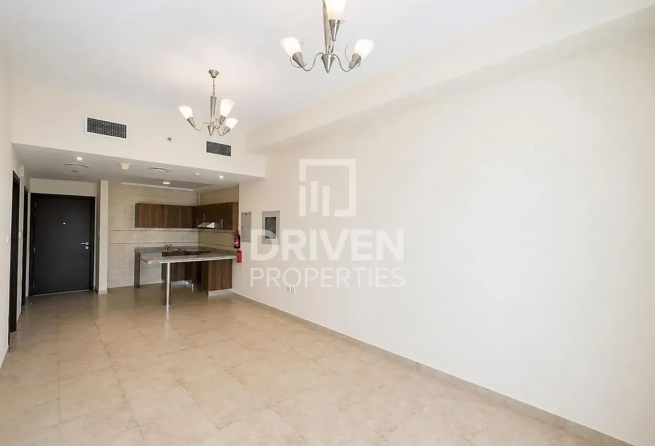 Bright Unit | High Floor | Vacant | Amazing View