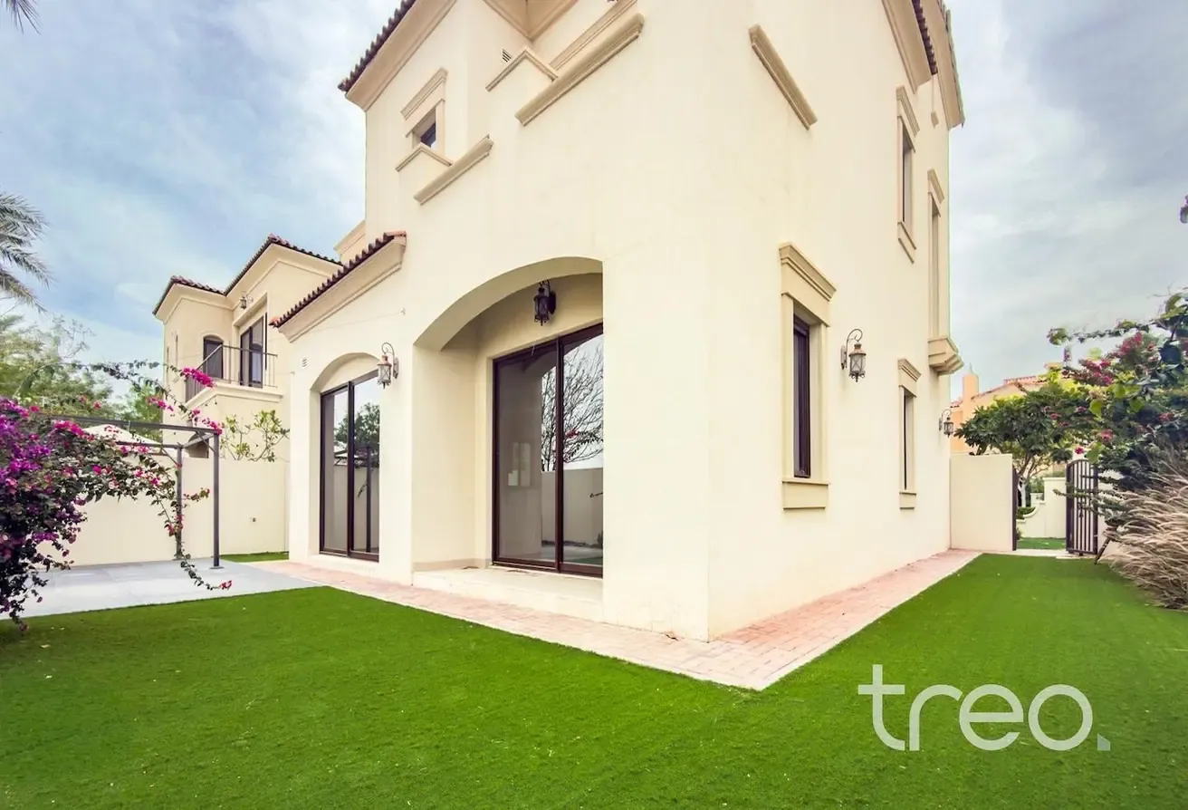 Single Row | Best Price | Landscaped Garden