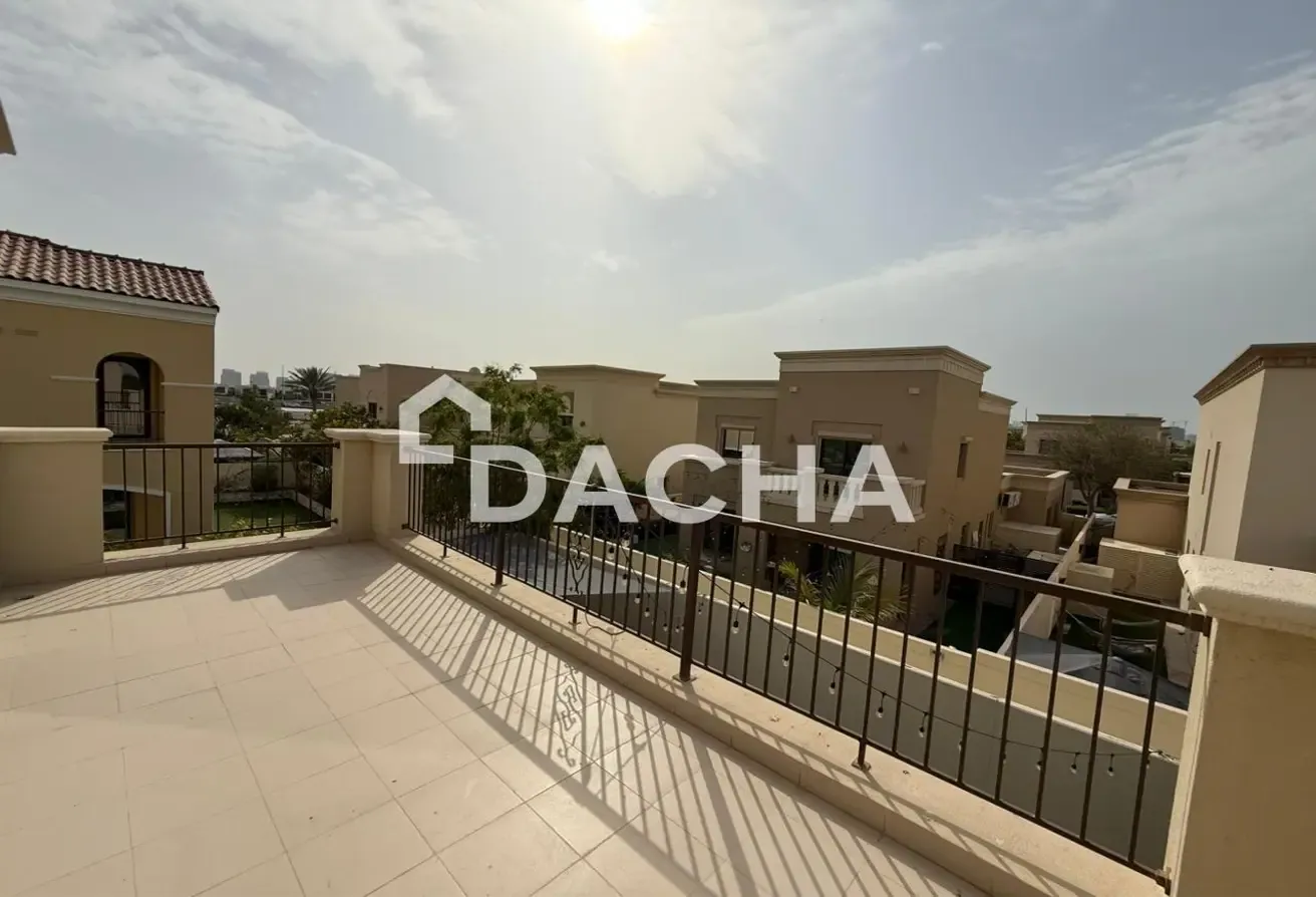Huge Plot | Close to Amenities | Vacant