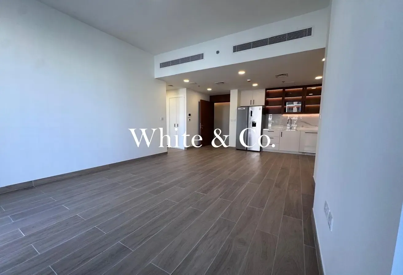 2 Bedrooms | Holland Gardens | 2 Bathrooms