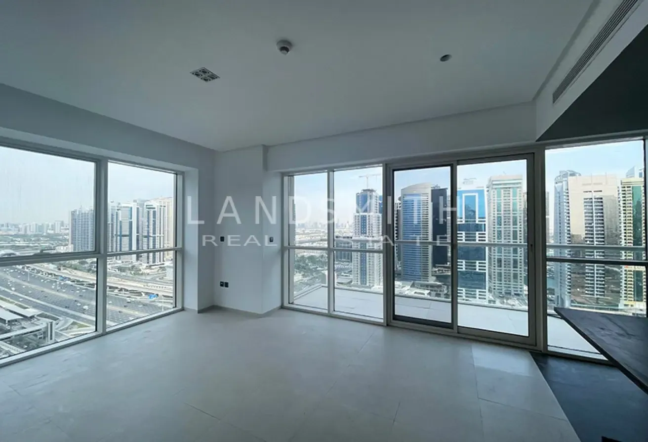 1 Bedroom Apartment | High Floor | City View