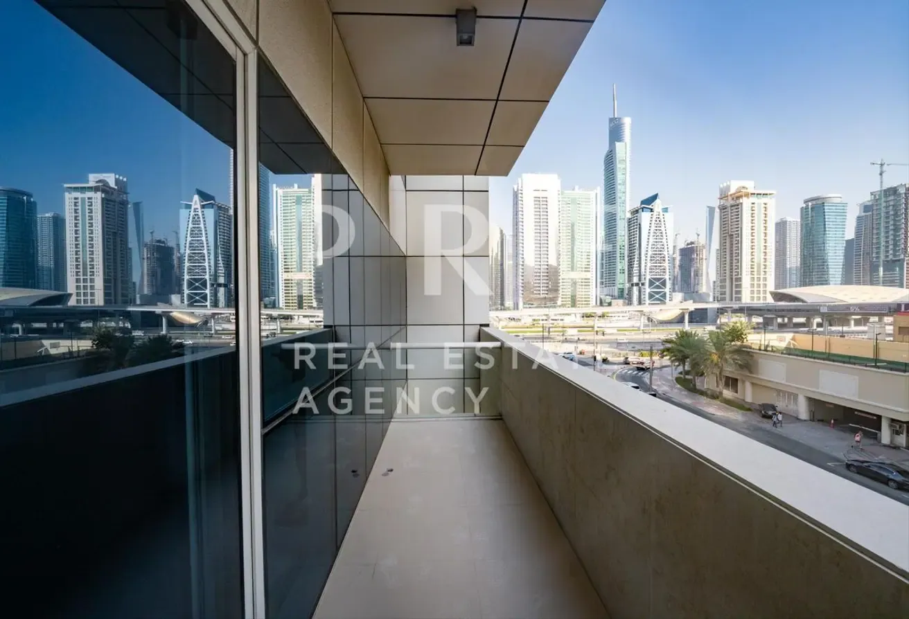 Marina Living | Modern 1-Bed Apartment | West Avenue Tower