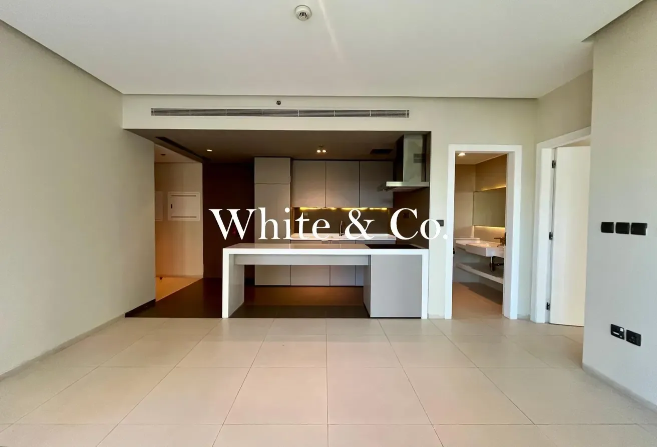 Close to Metro | 1 Cheque Price | Vacant