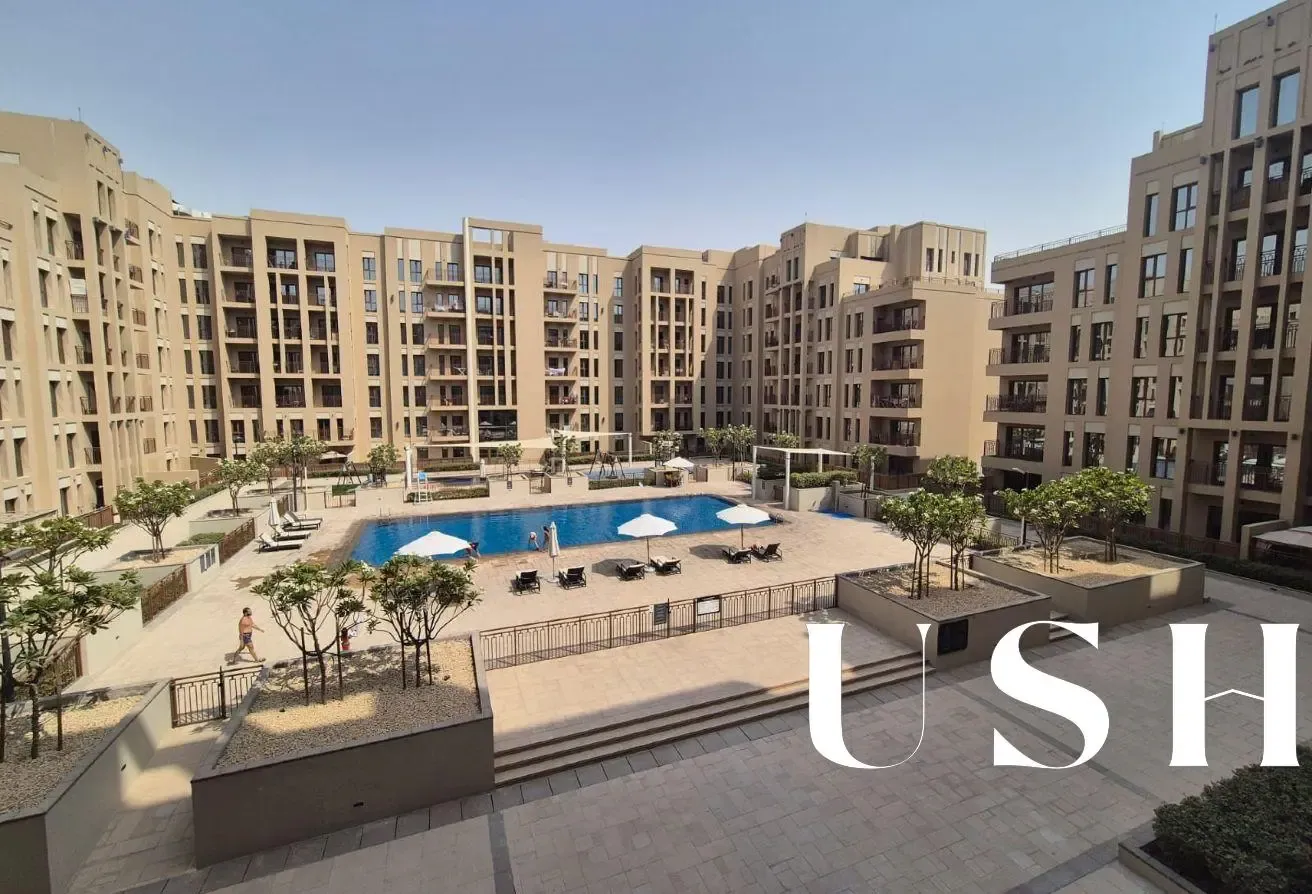 Furnished 2BR Apt | Upgraded Unit | Pool Views