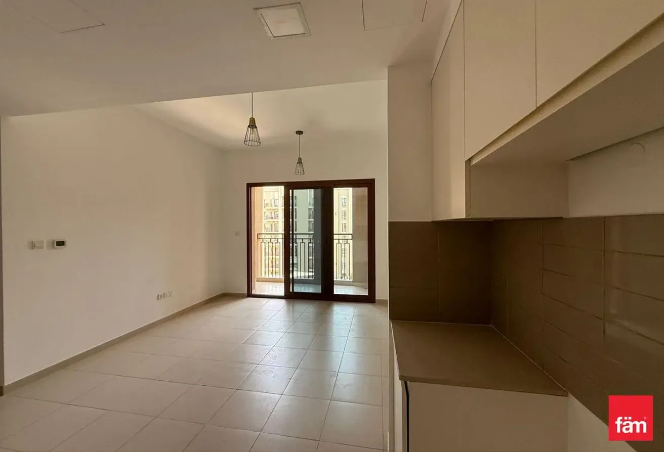 Vacant | Unfurnished | High Floor