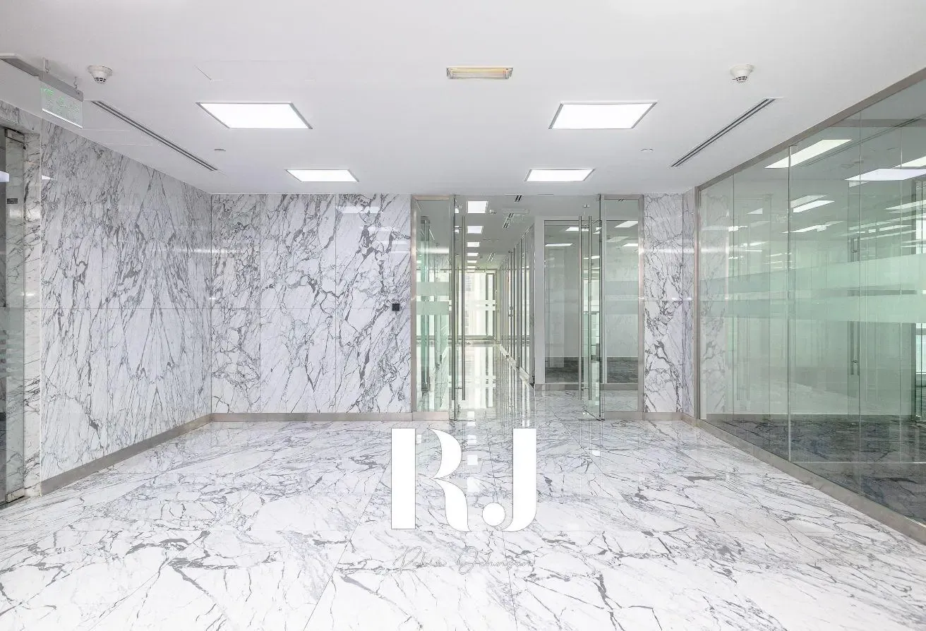 Premium High-Floor Office | Vision Tower