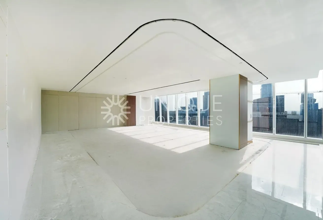 Spacious | Sea View | Near Metro