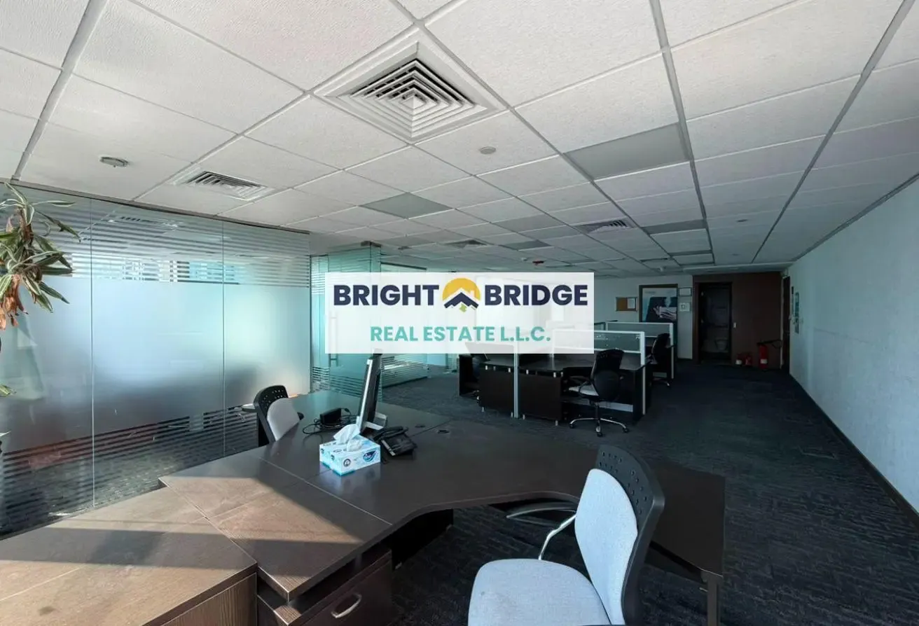 Fully Fitted | High Floor | Lake View | Vacant