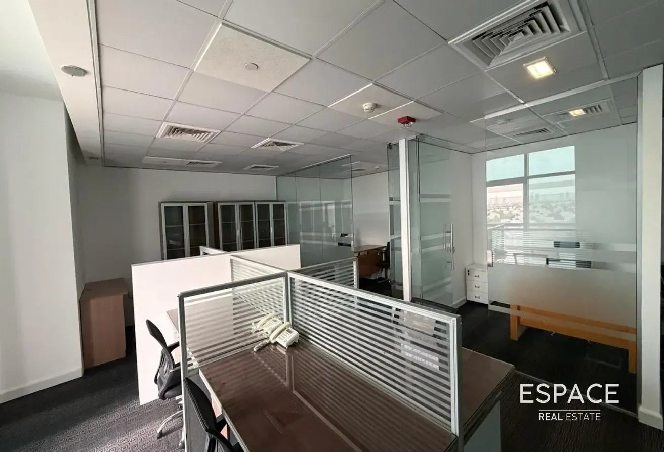 Vacant | Fully Furnished | Low Floor