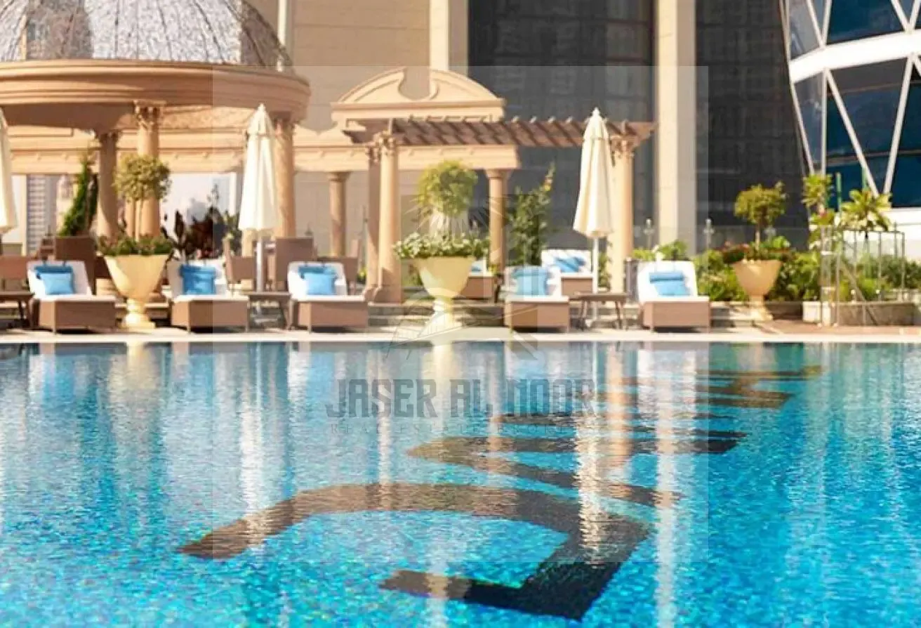 Running Retail | Close to Amenities and Metro |