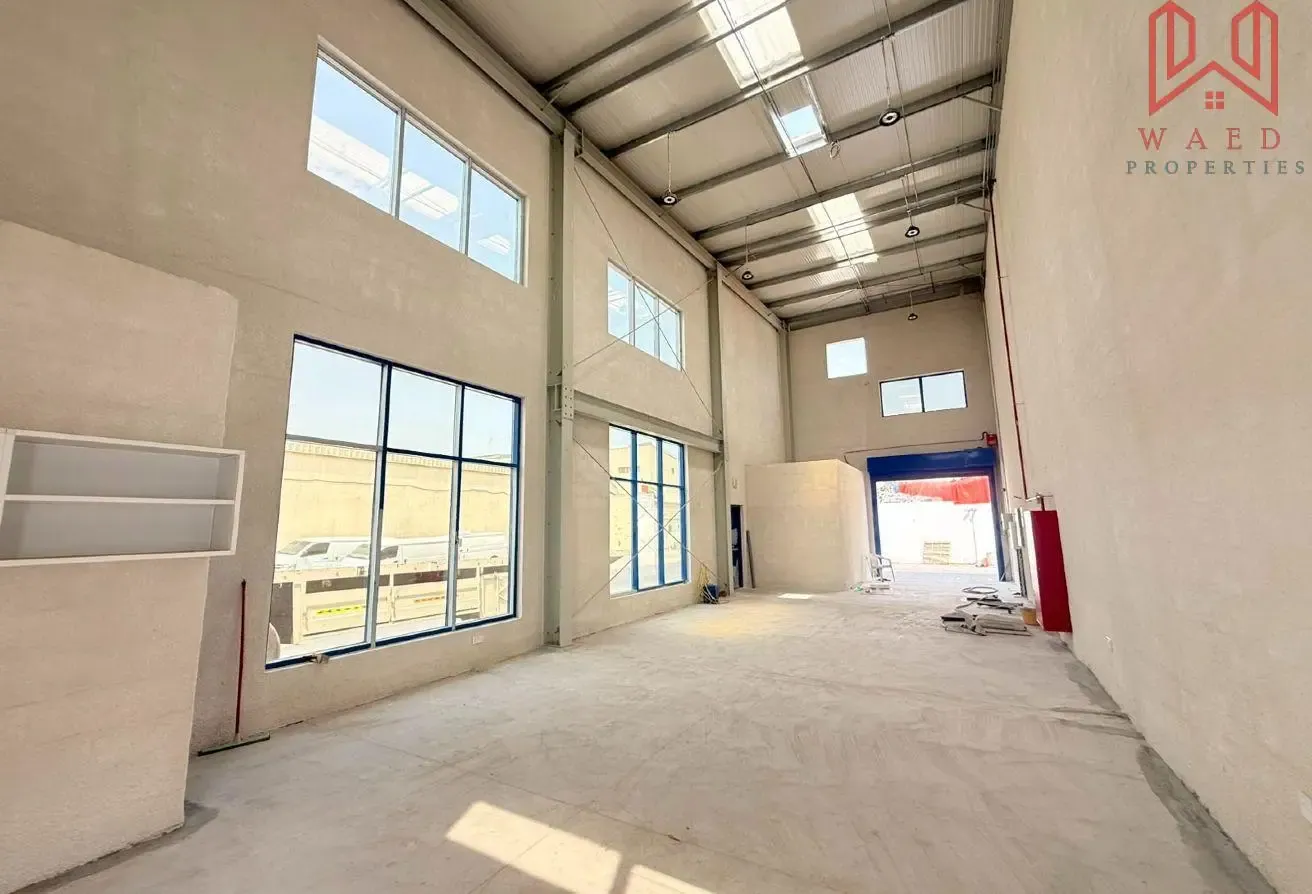 Commercial Warehouse | High Ceiling |Easy Access |