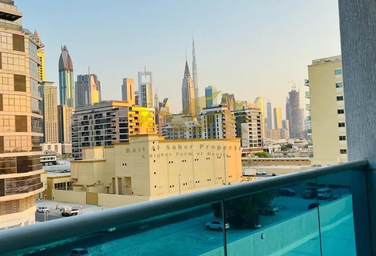 1 BR Apartment with burj khalifa view