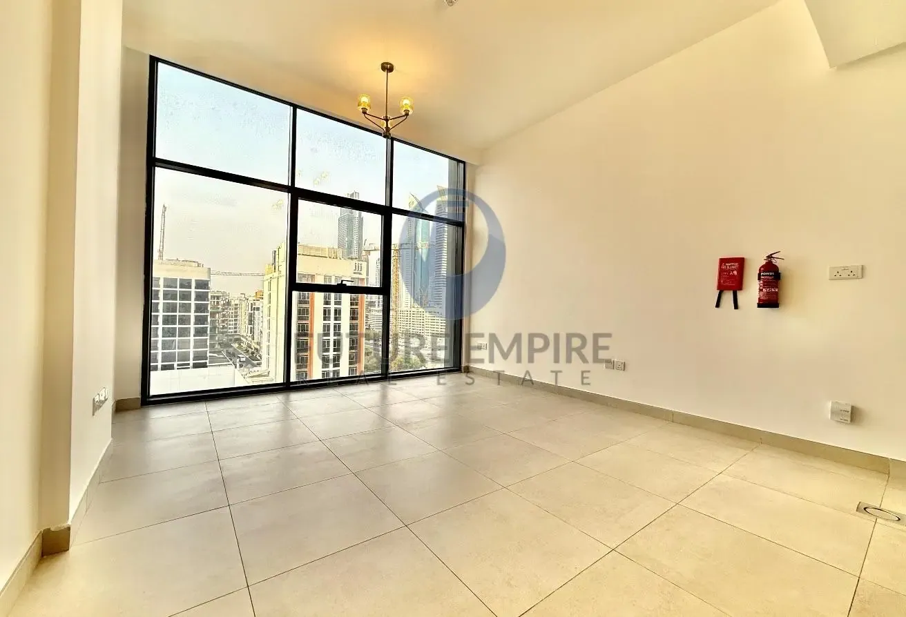 Studio Apartment | Walking Distance to Metro |