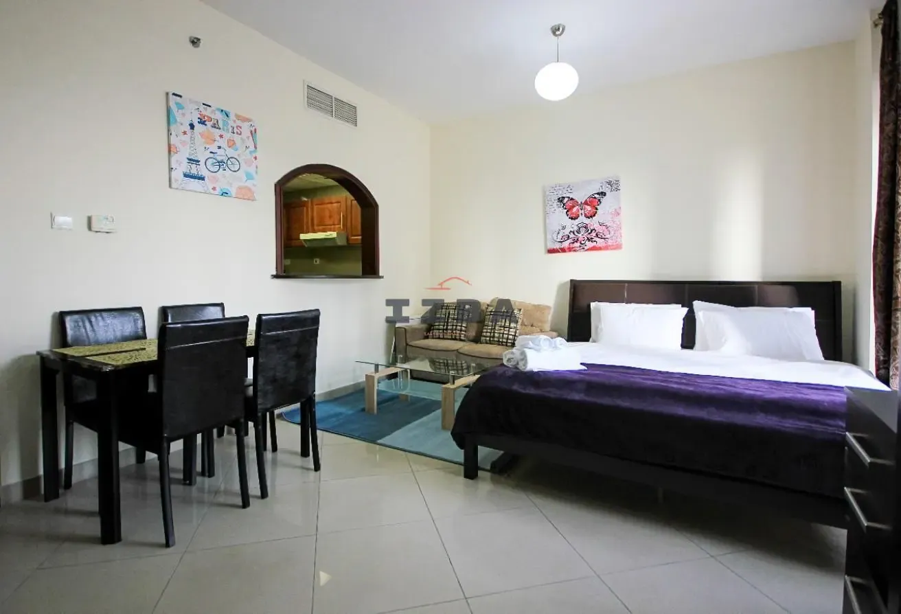 Fully Furnished Studio | Community View