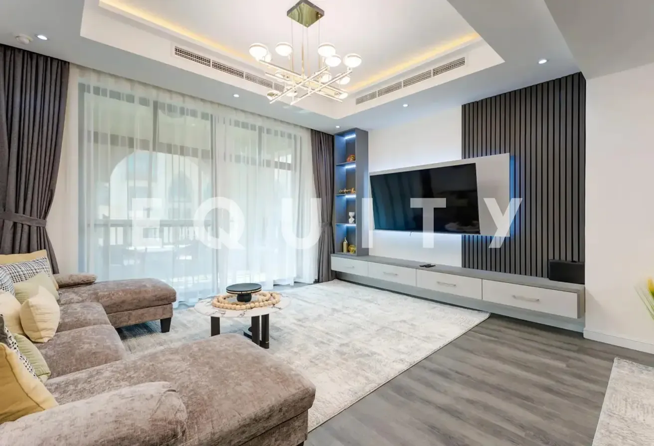 Upgraded Unit | Fully Furnished | Large Layout